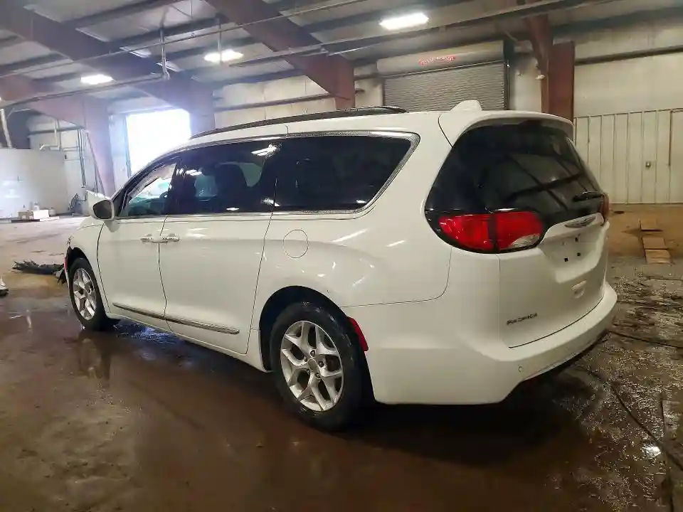 2C4RC1BG0HR769677 2017 CHRYSLER PACIFICA-1