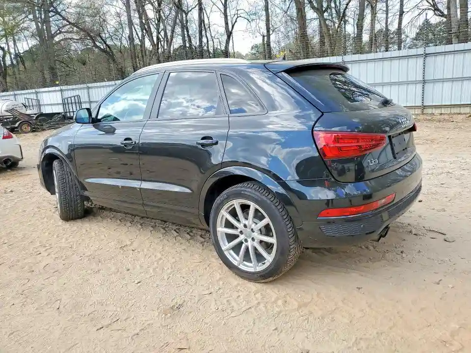 WA1BCCFS5JR034016 2018 AUDI Q3-1