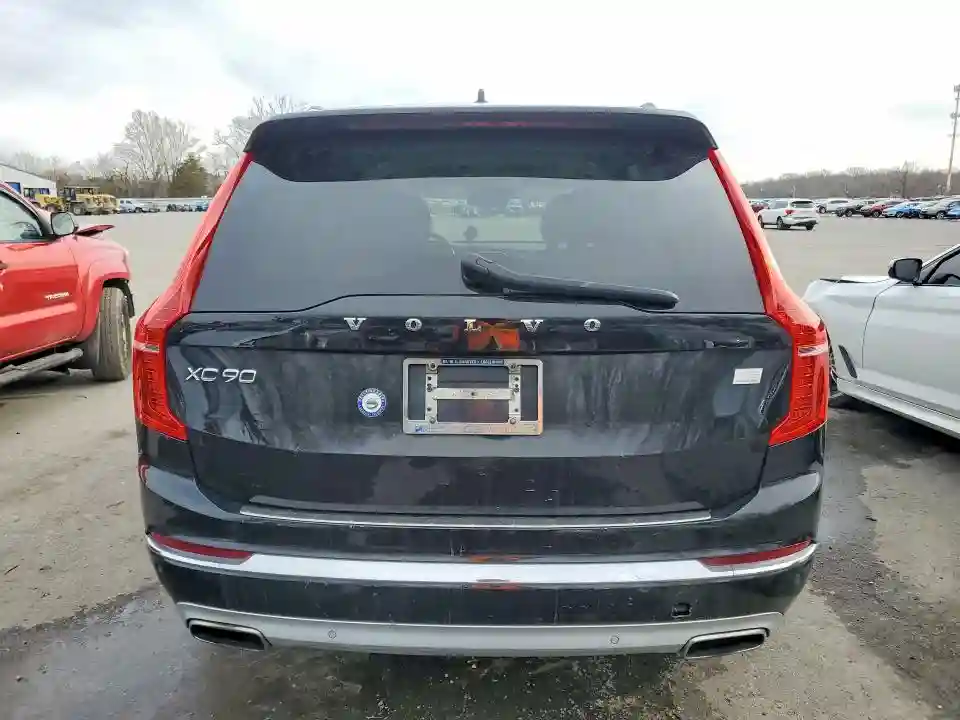YV4BR00K2M1693067 2021 VOLVO XC90 T8 RE-5