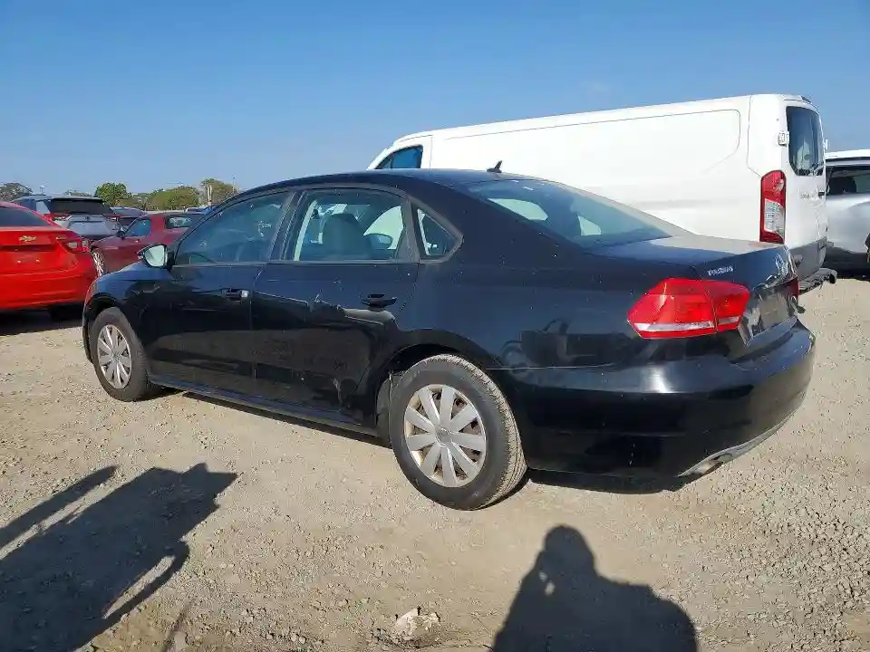 1VWAP7A30CC056960 2012 VOLKSWAGEN PASSAT-1