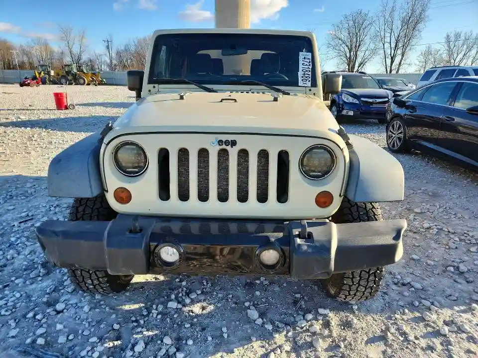 1J4AA2D11BL620366 2011 JEEP WRANGLER-4