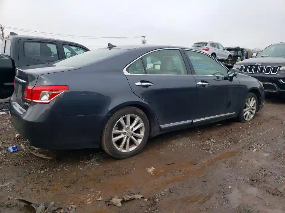 JTHBK1EG8B2425390 2011 LEXUS ES350-2