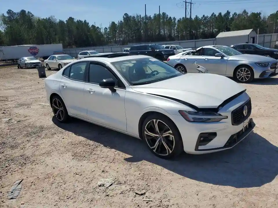 7JRL12TK9RG320281 2024 VOLVO S60-3