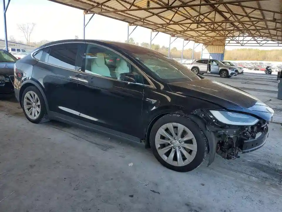 5YJXCBE23HF049623 2017 TESLA MODEL X-3