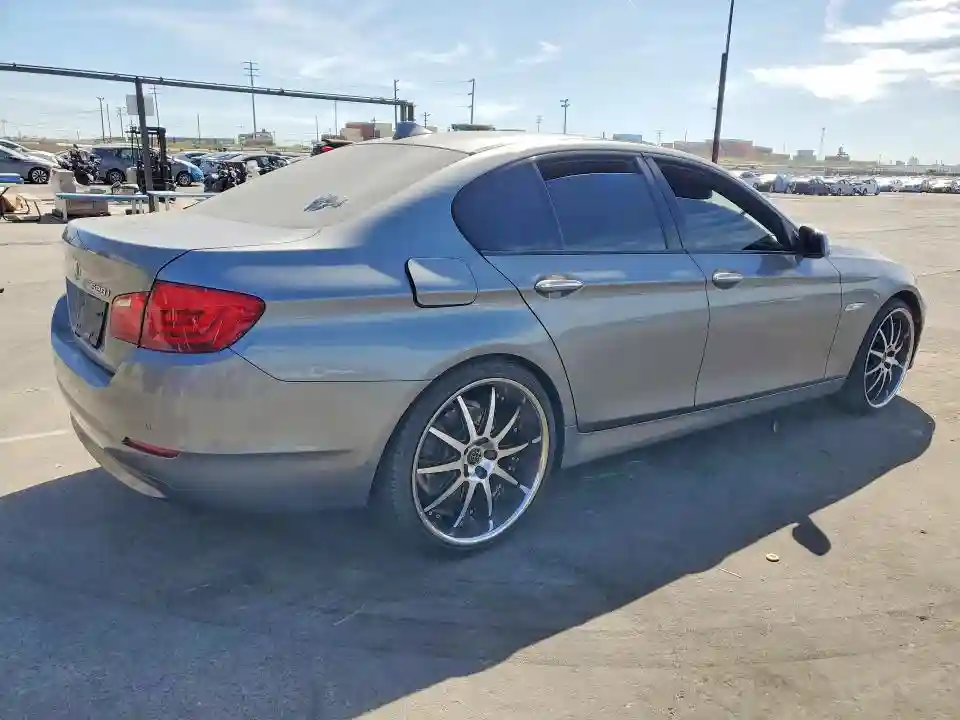WBAXG5C52CDY28026 2012 BMW 5 SERIES-2