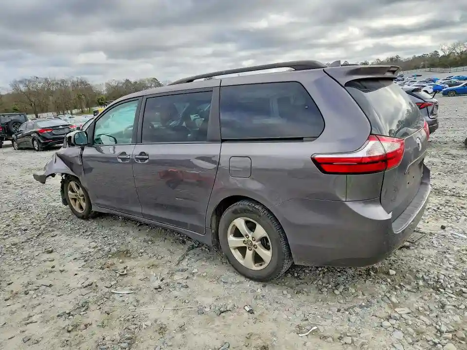 5TDKZ3DC5JS951426 2018 TOYOTA SIENNA-1