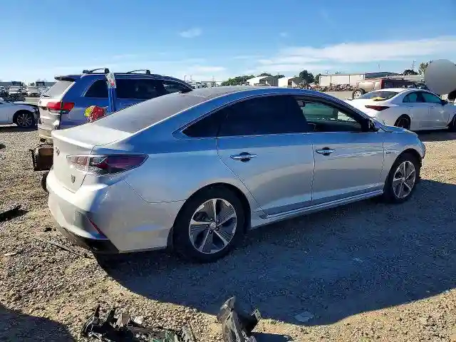 KMHE34L34KA088781 2019 HYUNDAI SONATA-2