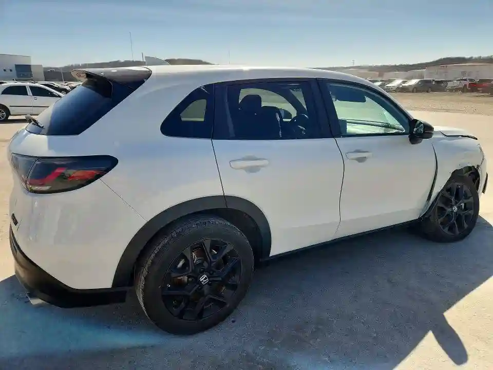 3CZRZ1H58RM713316 2024 HONDA HR-V-2