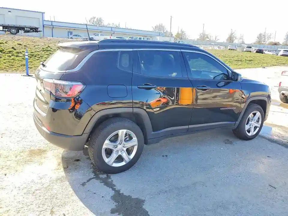 3C4NJDBN6PT500874 2023 JEEP COMPASS-2