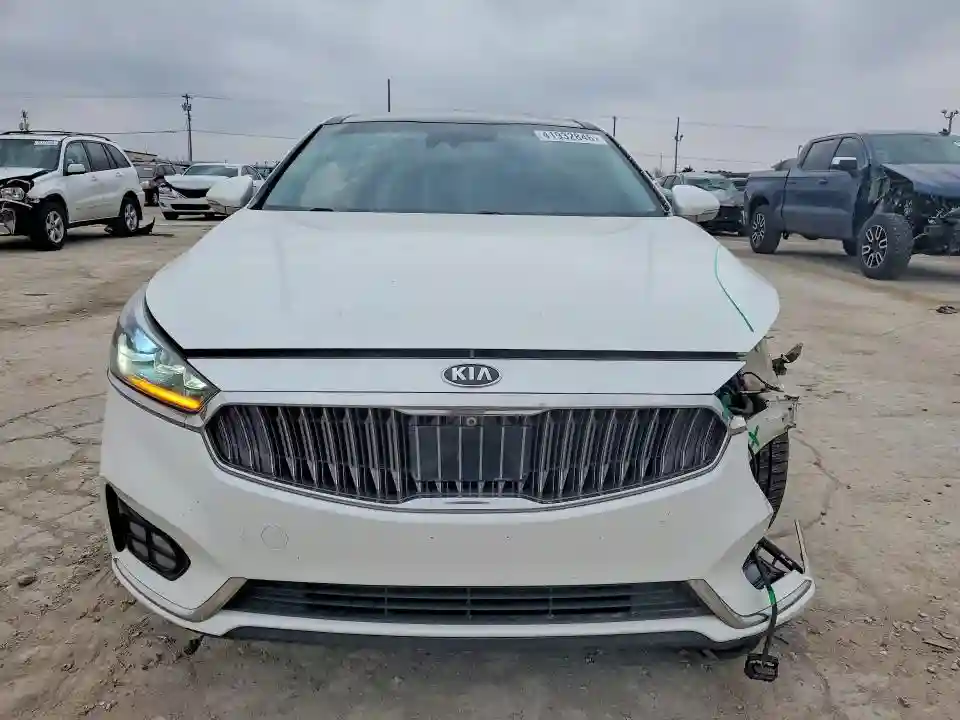 KNALC4J14J5105046 2018 KIA CADENZA-4