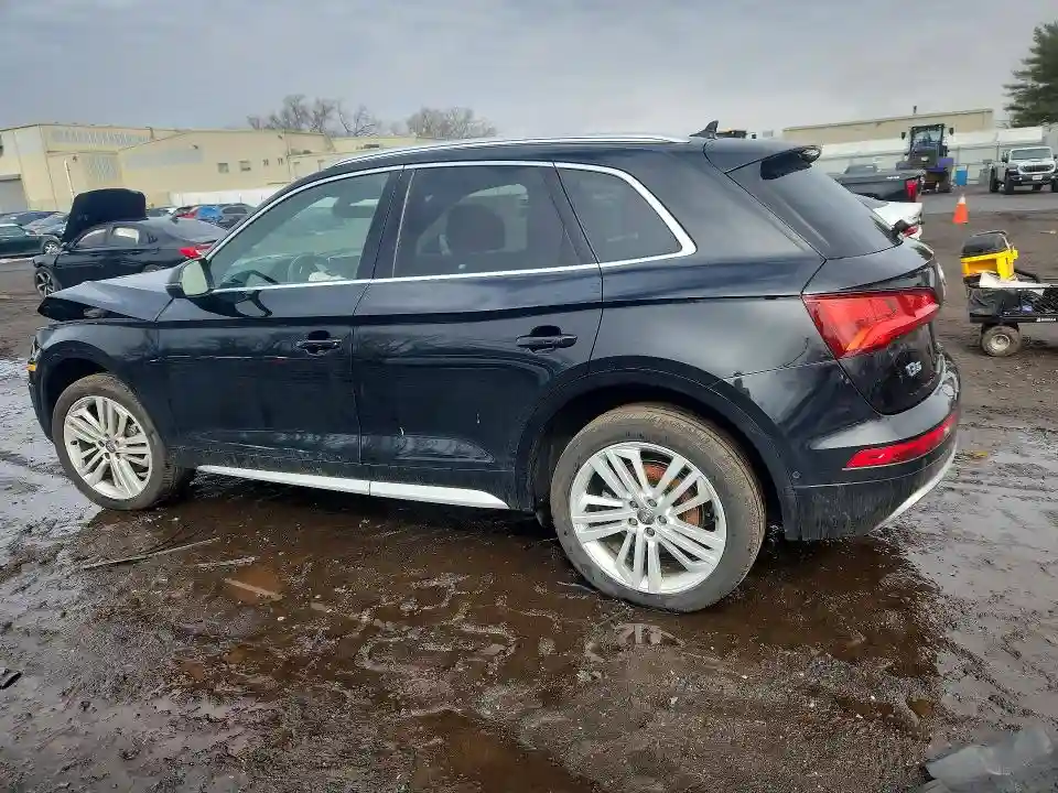 WA1CNAFY9L2046169 2020 AUDI Q5-1