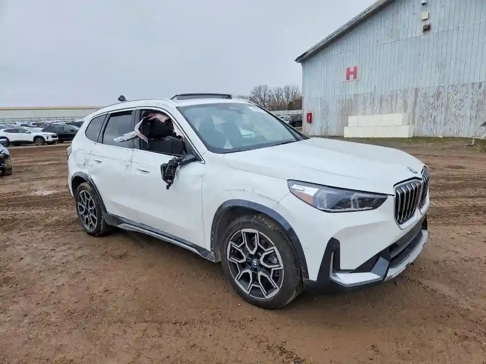 WBX73EF06S5341700 2025 BMW X1-3