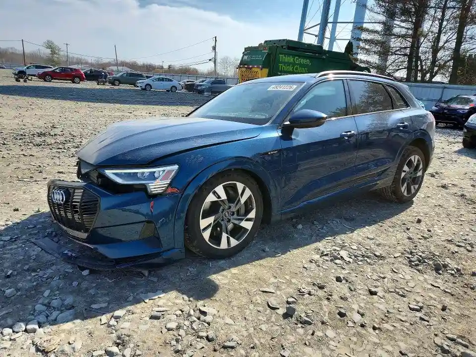 WA1AAAGE3PB019627 2023 AUDI E-TRON-0