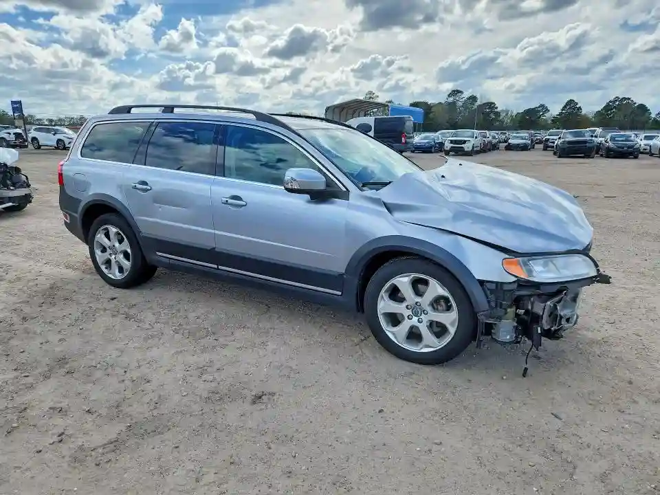 YV4902BZ2B1105907 2011 VOLVO XC70-3