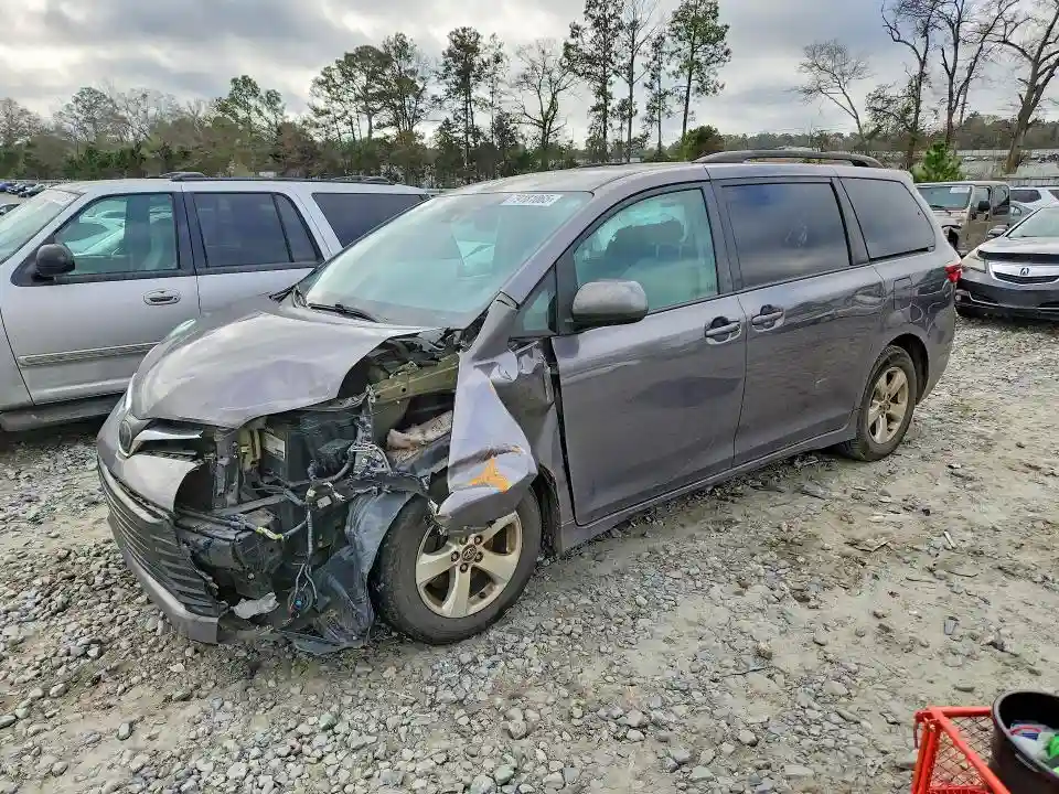 5TDKZ3DC5JS951426 2018 TOYOTA SIENNA-0