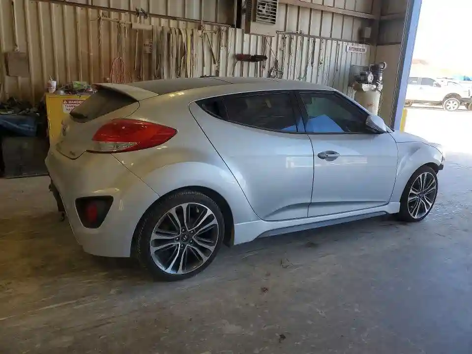 KMHTC6AE9GU300314 2016 HYUNDAI VELOSTER-2