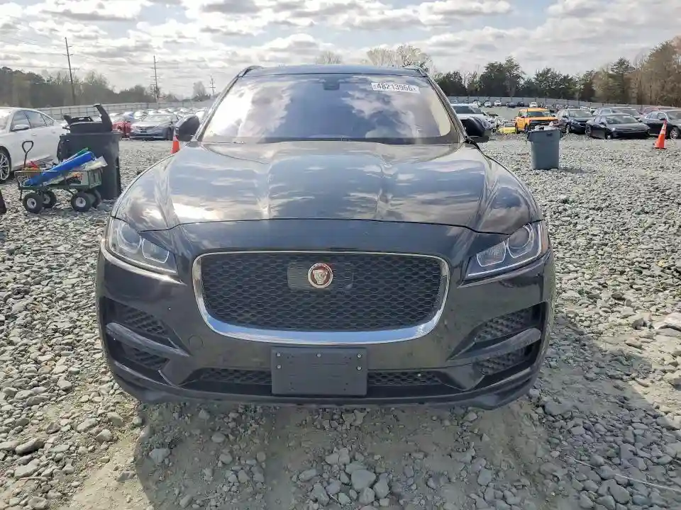 SADCJ2FXXKA396191 2019 JAGUAR F-PACE-4