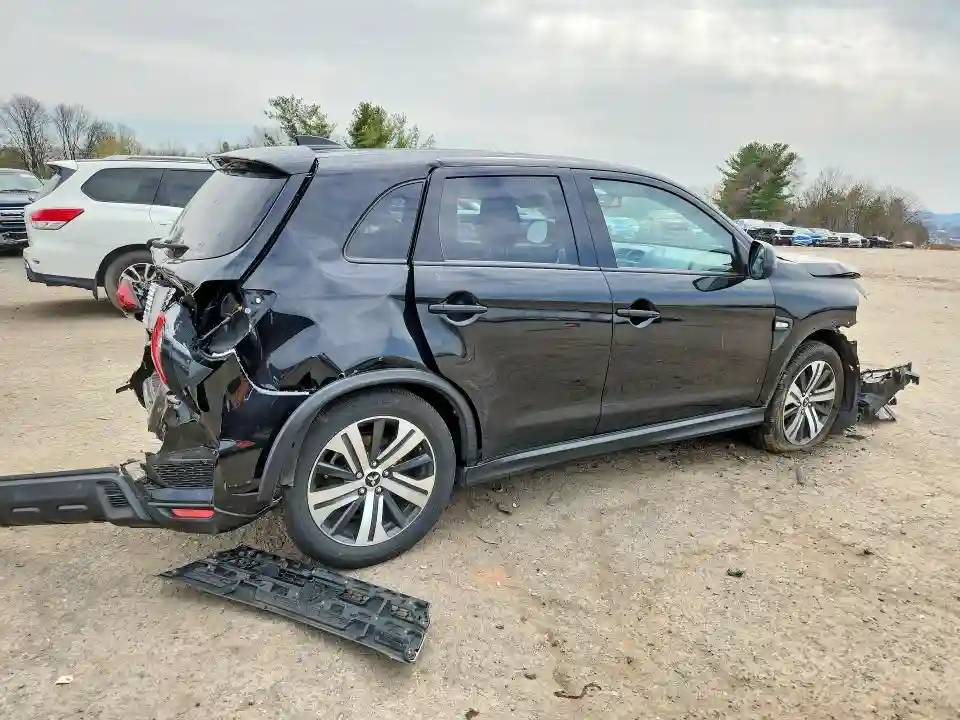 JA4ARUAU3PU013941 2023 MITSUBISHI OUTLANDER-2