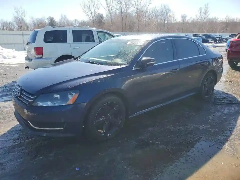 1VWBN7A37CC109230 2012 VOLKSWAGEN PASSAT-0