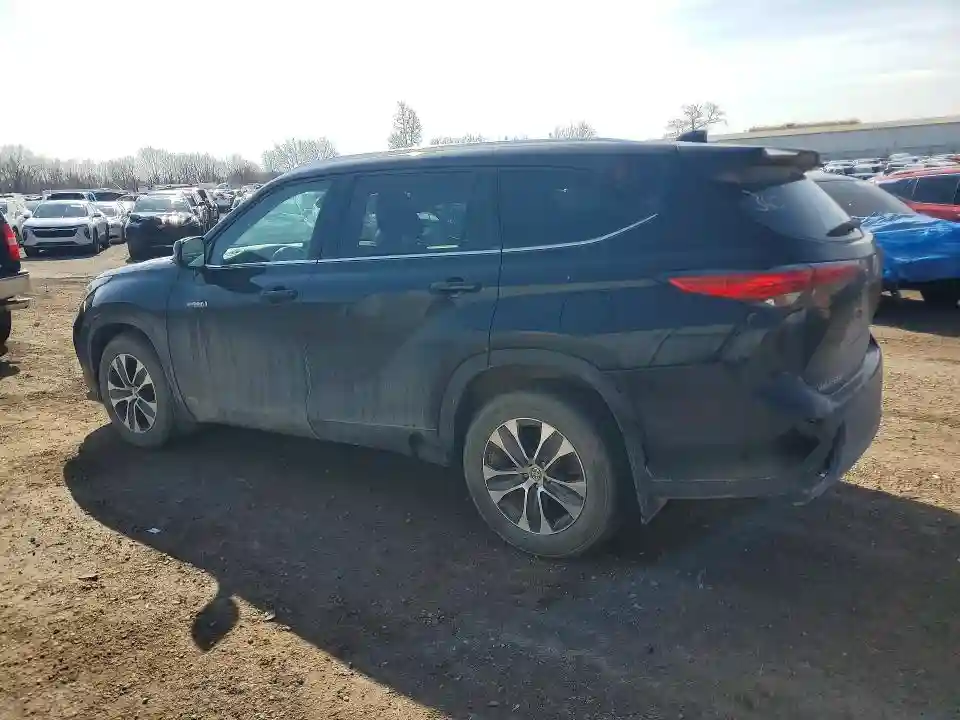 5TDHBRCH1MS518236 2021 TOYOTA HIGHLANDER-1