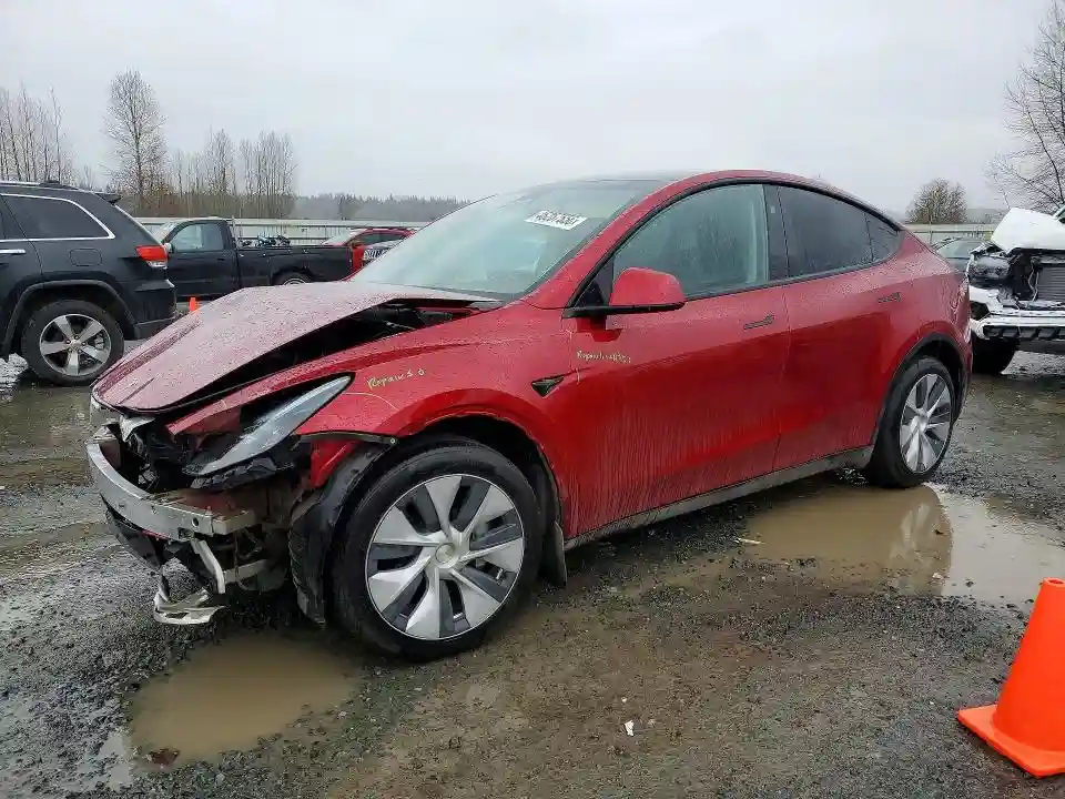 7SAYGAEE1RF001992 2024 TESLA MODEL Y-0