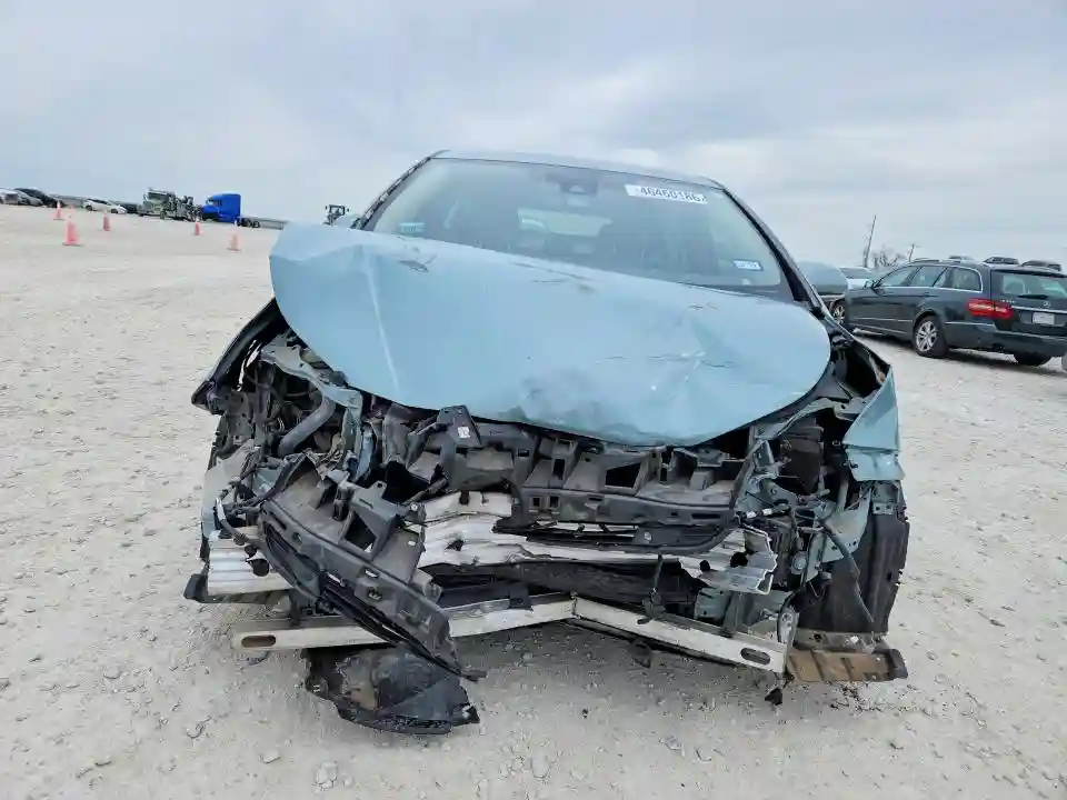 JTDKARFU4H3043979 2017 TOYOTA PRIUS THRE-4