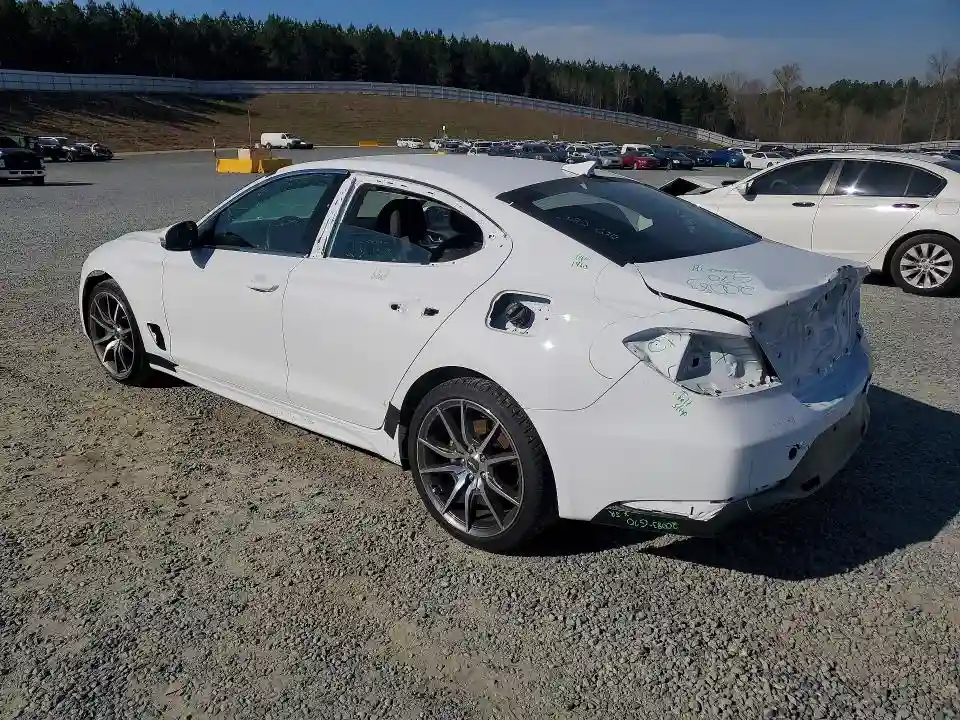 KMTG34TAXPU129823 2023 GENESIS G70 2.0T-1