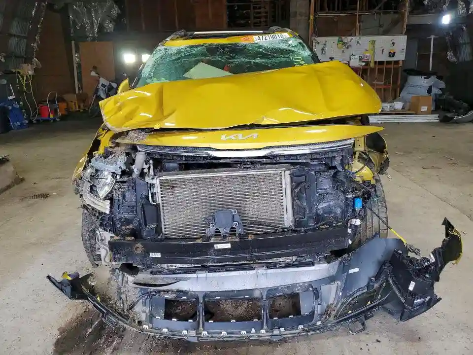 KNDETCA24P7412972 2023 KIA SELTOS-4