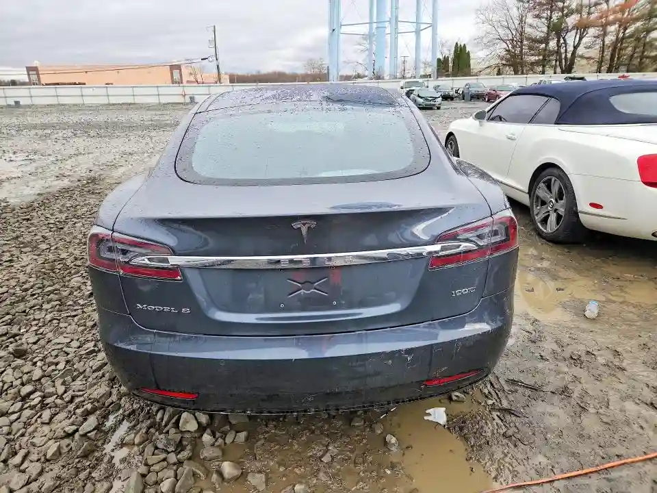 5YJSA1E2XJF258115 2018 TESLA MODEL S-5