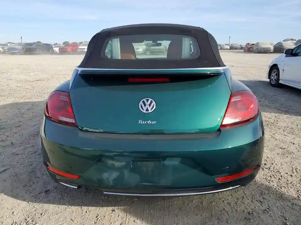 3VW517AT1HM813504 2017 VOLKSWAGEN BEETLE-5