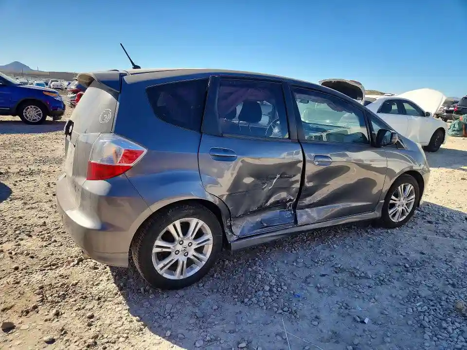 JHMGE8H55BC011915 2011 HONDA FIT-2