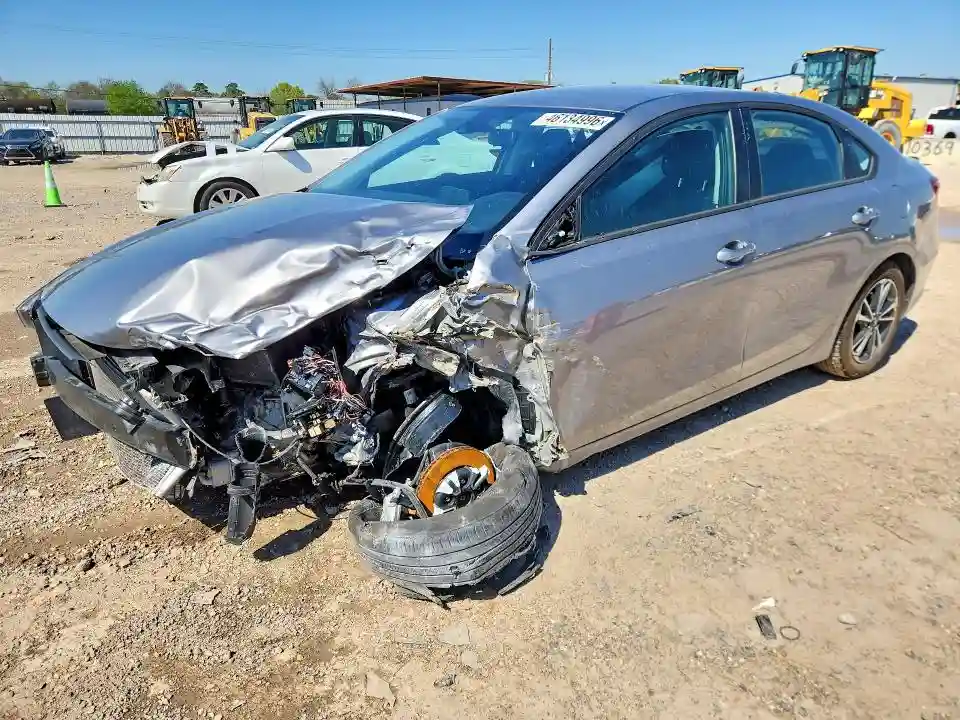 3KPF24AD1RE794864 2024 KIA FORTE LXS-0