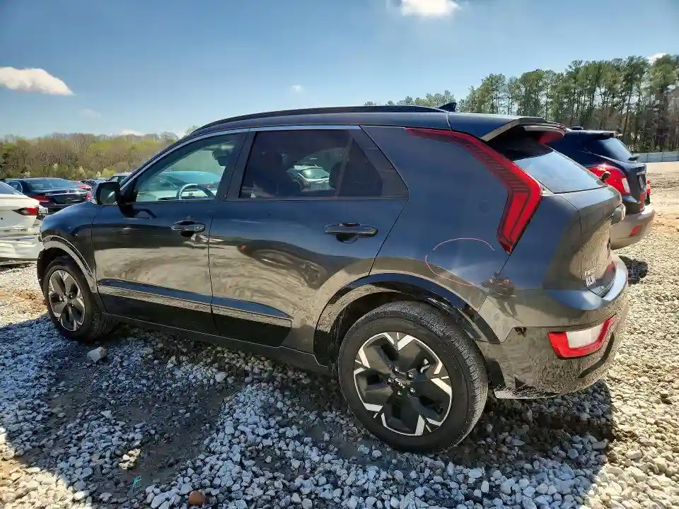 KNDCR3L10R5078318 2024 KIA NIRO EV-1