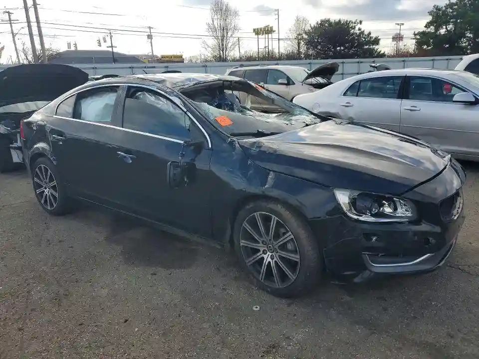 LYV402TM8HB129758 2017 VOLVO S60-3