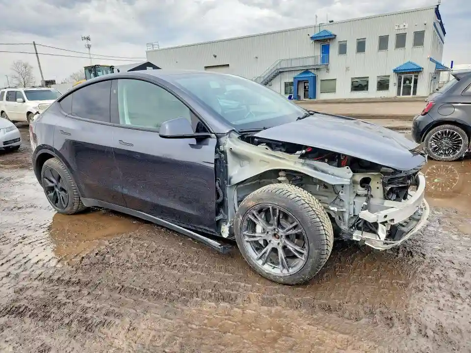7SAYGDEE0SF267866 2025 TESLA MODEL Y-3