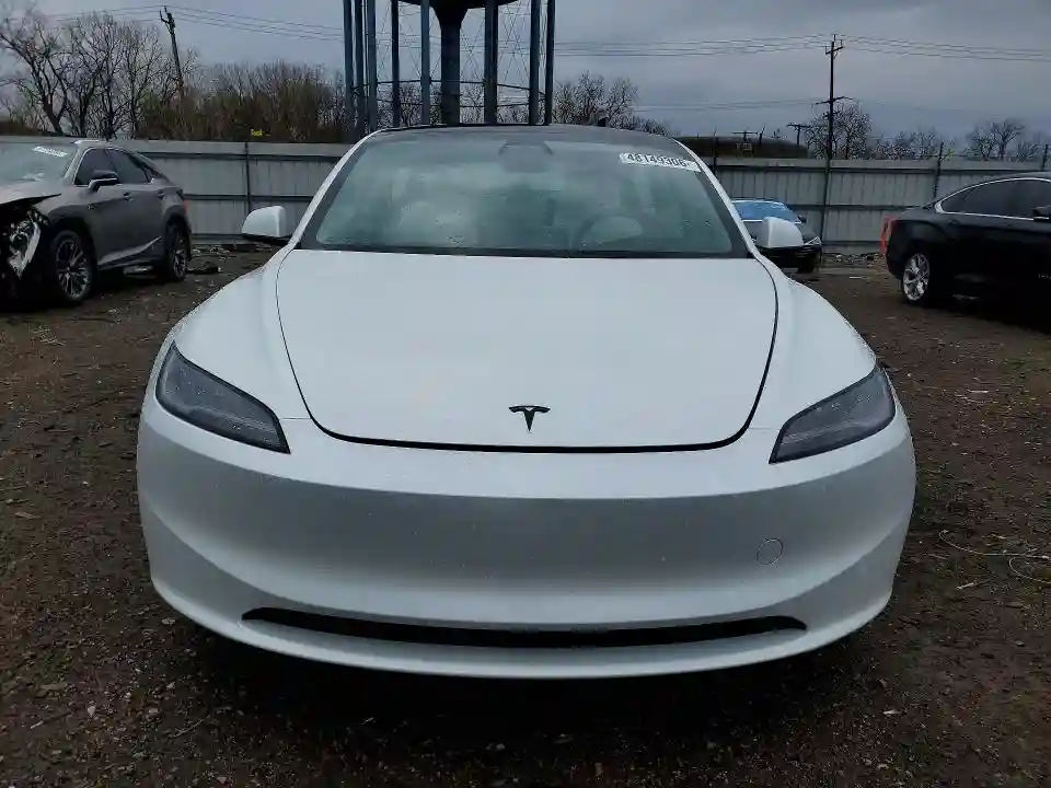 5YJ3E1EA5TF122378 2026 TESLA MODEL 3-4