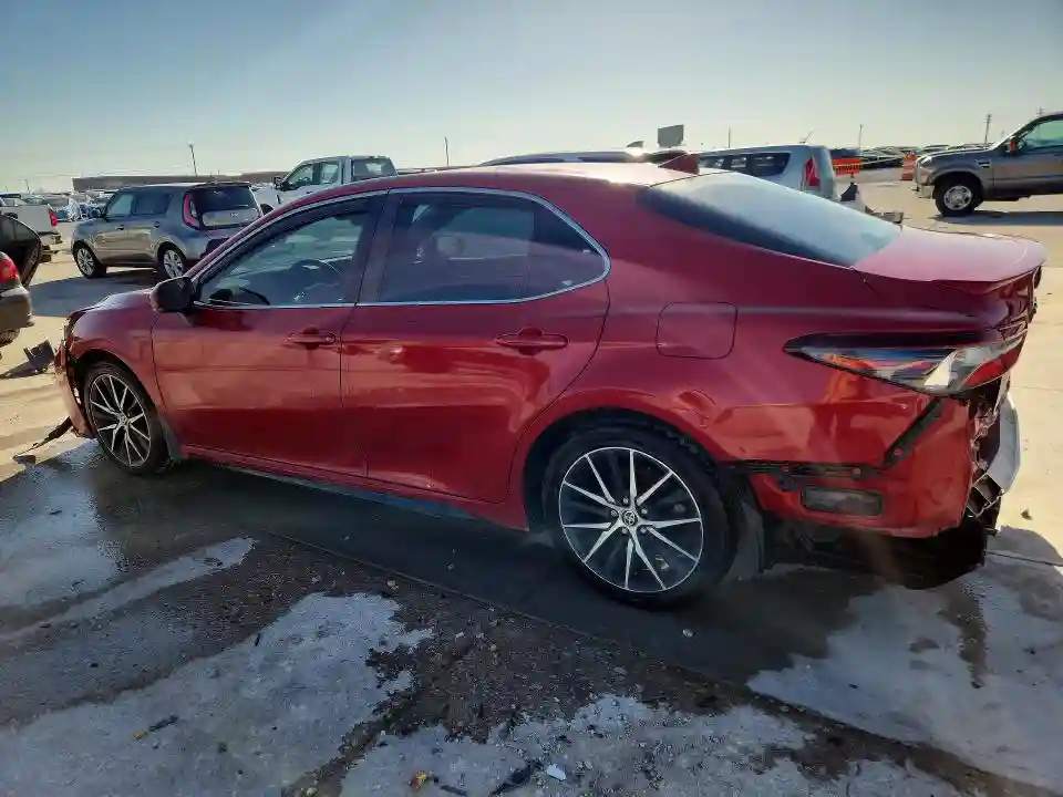 4T1G11AK0NU033206 2022 TOYOTA CAMRY-1