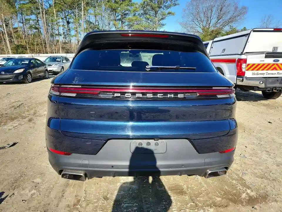 WP1AA2AY8RDA01631 2024 PORSCHE CAYENNE-5