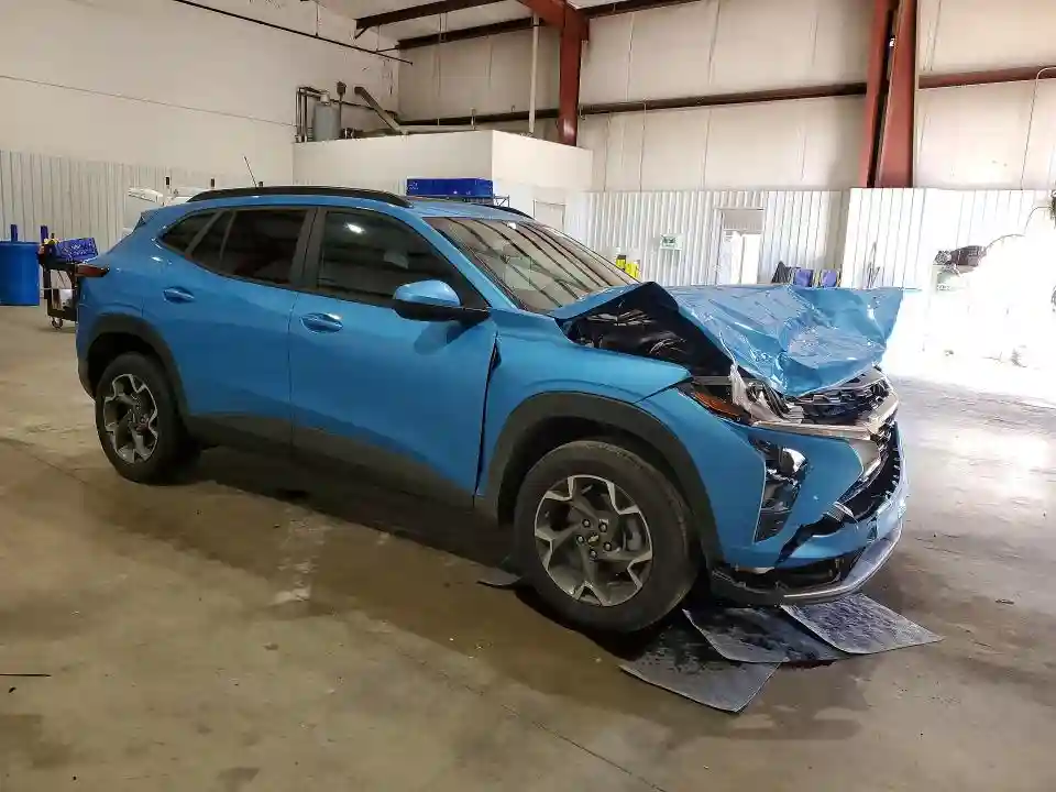 KL77LHEP1SC171090 2025 CHEVROLET TRAX-3
