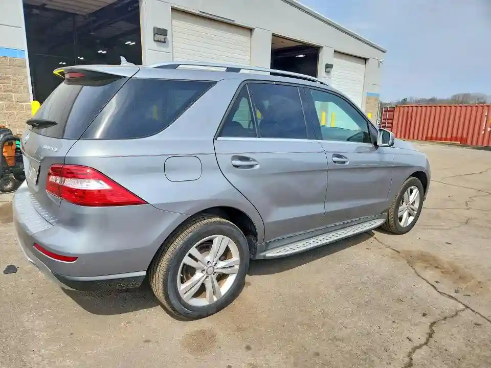4JGDA0EB0FA518018 2015 MERCEDES-BENZ M-CLASS-2