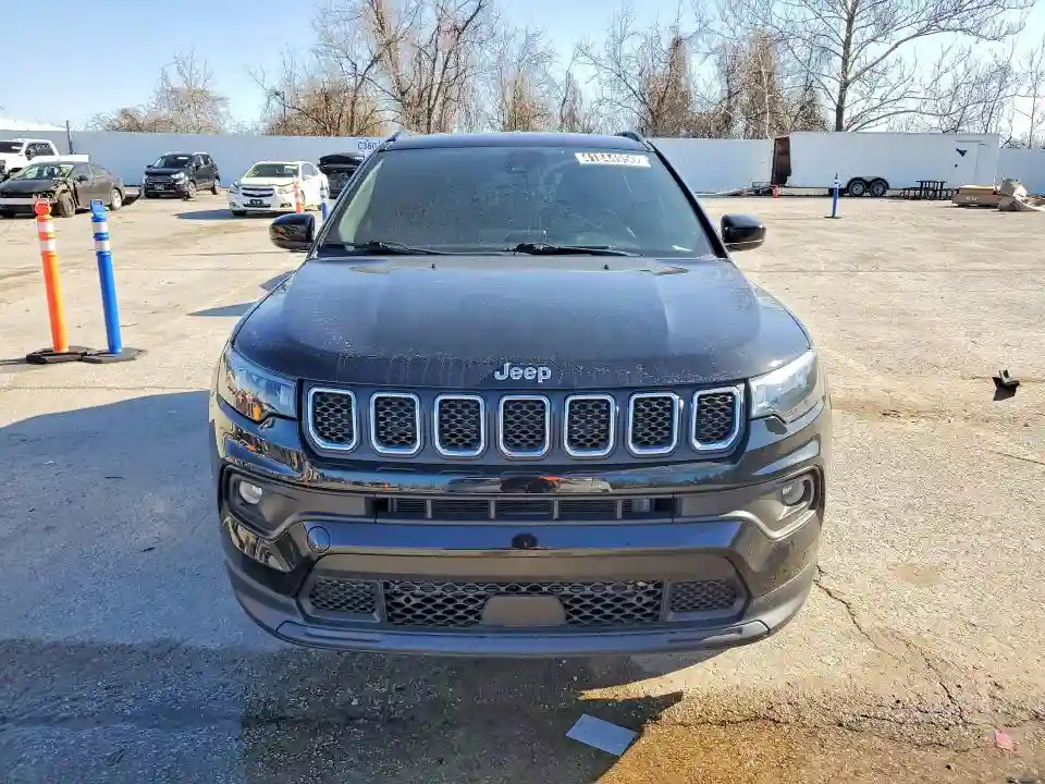 3C4NJDBN6PT500874 2023 JEEP COMPASS-4