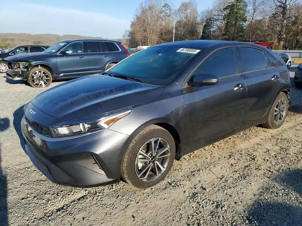 3KPF24AD3RE827735 2024 KIA FORTE-0