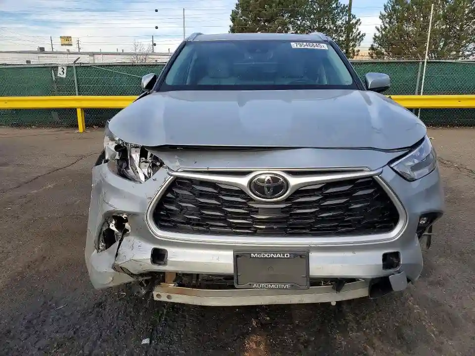 5TDHZRBH9LS513149 2020 TOYOTA HIGHLANDER-4