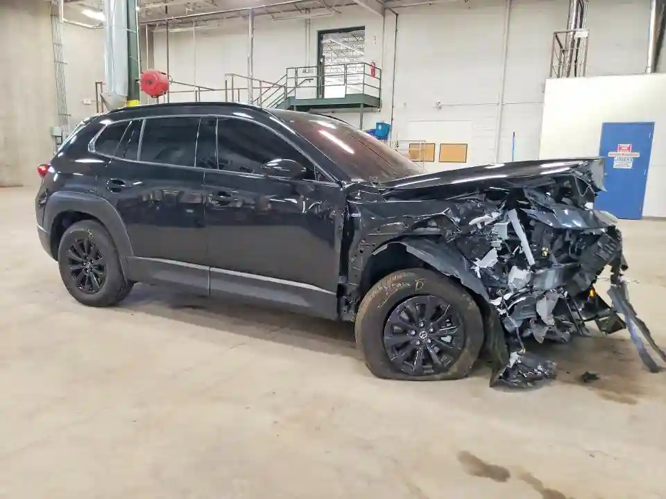7MMVAADW4SN137083 2025 MAZDA CX-50-3