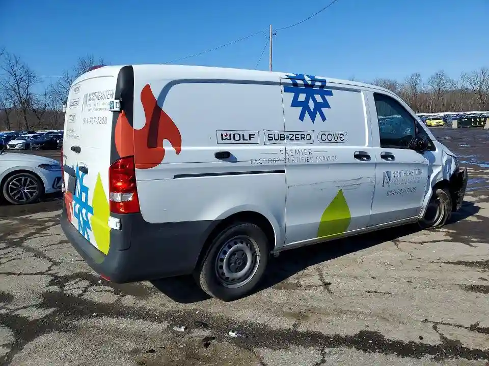 W1YV0BEY4N4173256 2022 MERCEDES-BENZ METRIS-2