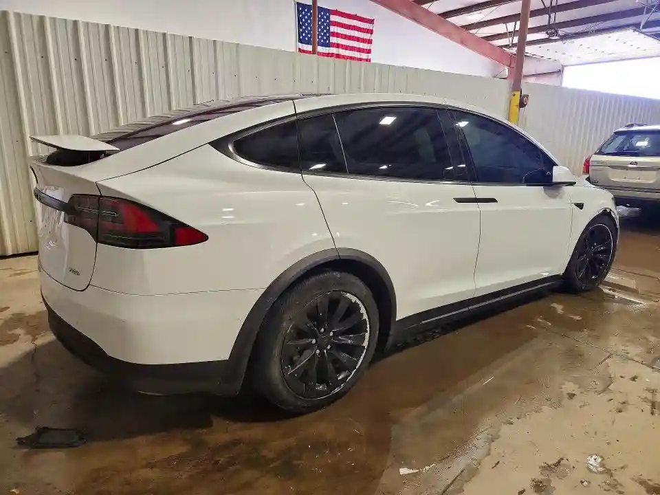 5YJXCAE22GF029310 2016 TESLA MODEL X-2