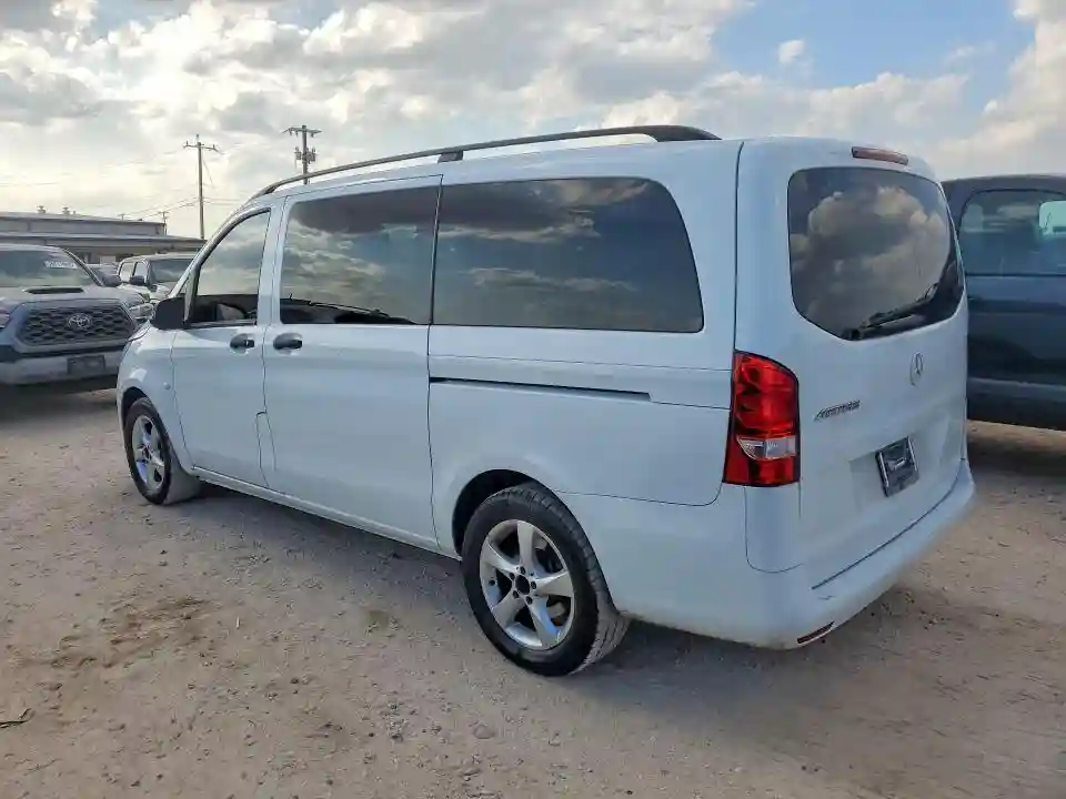 WD4PG2EE4G3095963 2016 MERCEDES BENZ METRIS-1