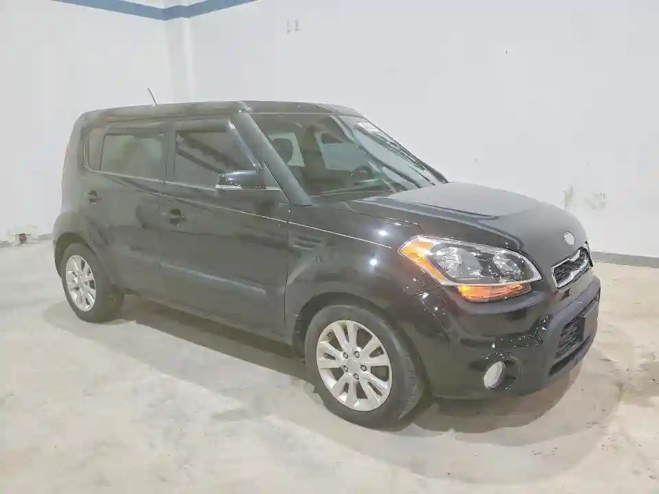 KNDJT2A69D7518244 2013 KIA SOUL-3