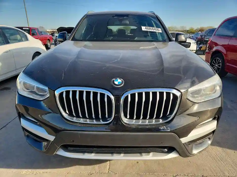 5UXTR7C51KLR43775 2019 BMW X3-4
