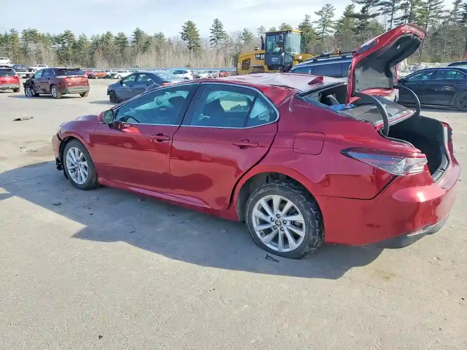 4T1C11BK9NU067786 2022 TOYOTA CAMRY-1